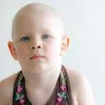 Enfant atteint d'un cancer que l'association Marie Notre Étoile souhaite aider en faisant avancer la recherche contre les cancers pédiatriques.